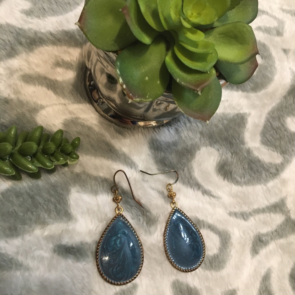 Blue stone pear shaped earrings - Picture 2 of 3